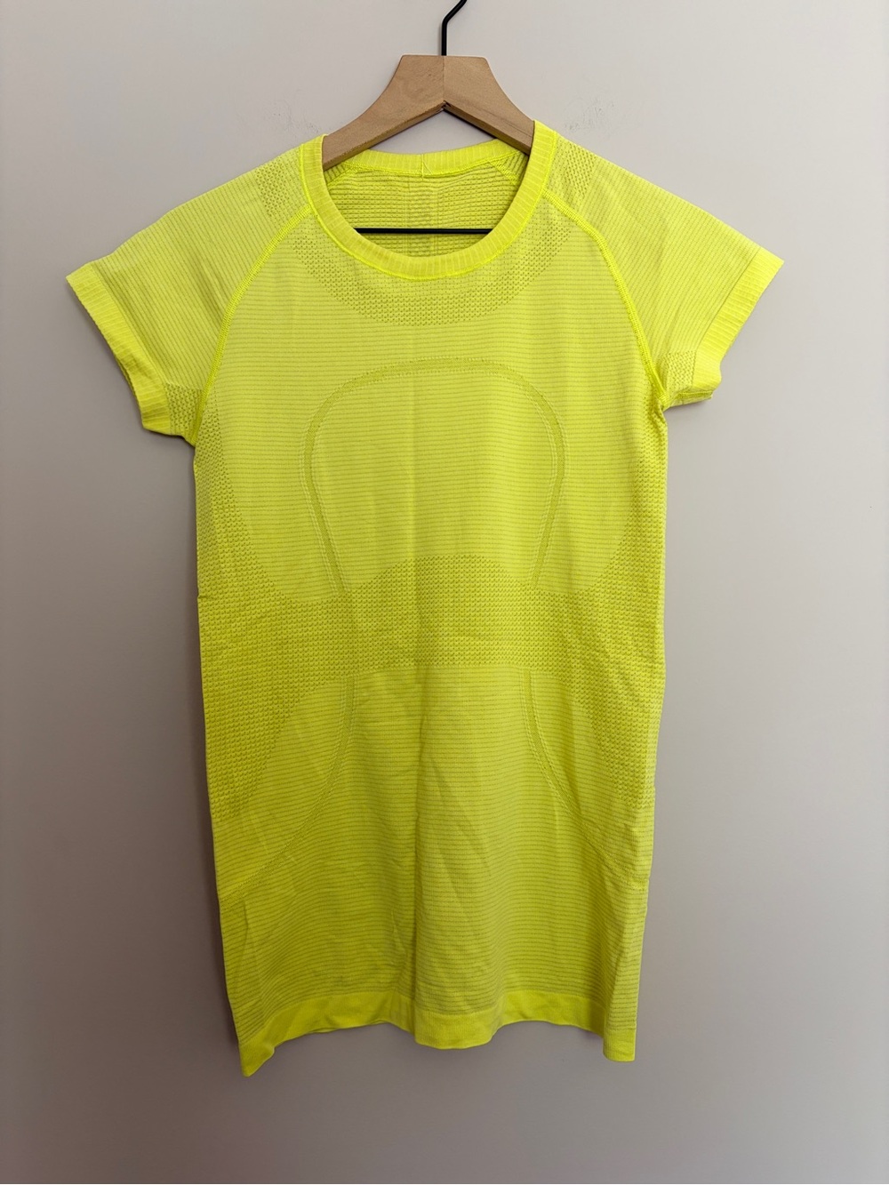 Lululemon Swiftly Tech Short Sleeve Shirt 2.0 Yellow